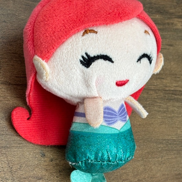 * Disney 100 Princess ARIEL Little Mermaid Mini Surprise Plush Collectible Toy - Picture 6 of 6